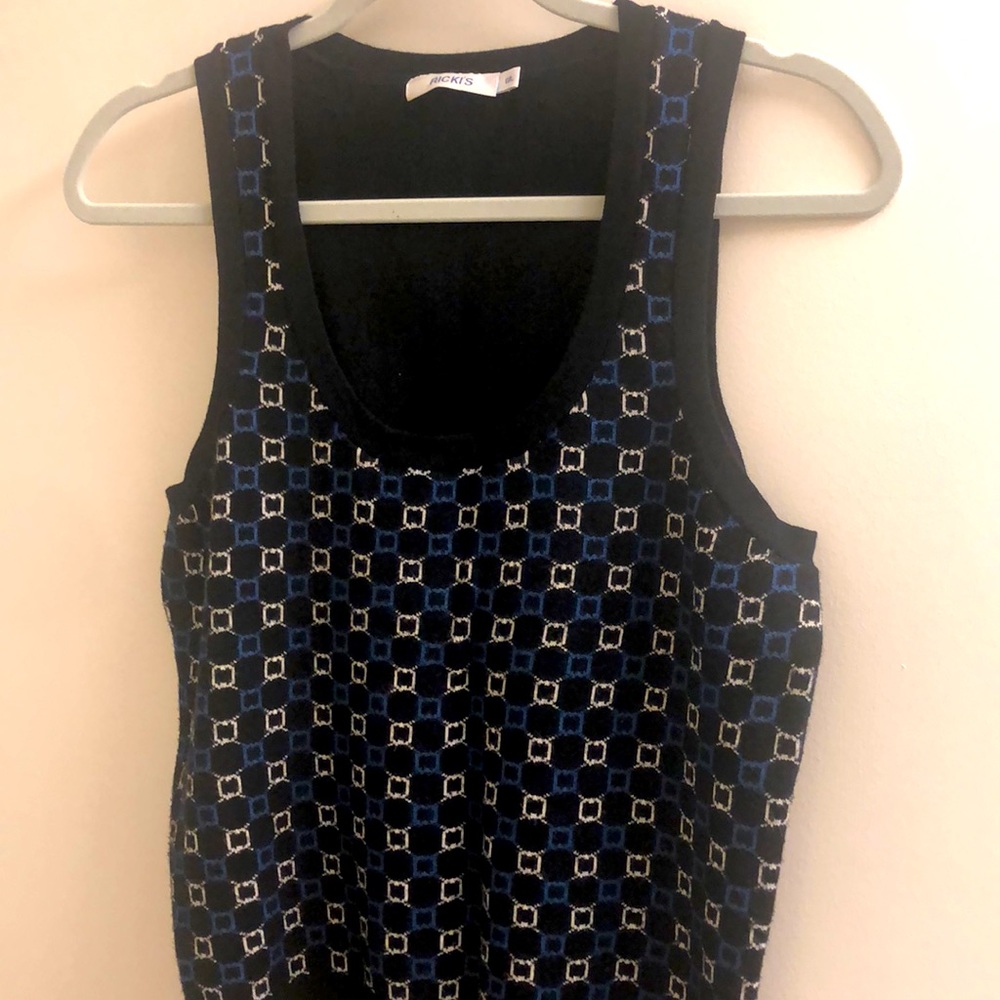 Vest - Picture 3 of 3